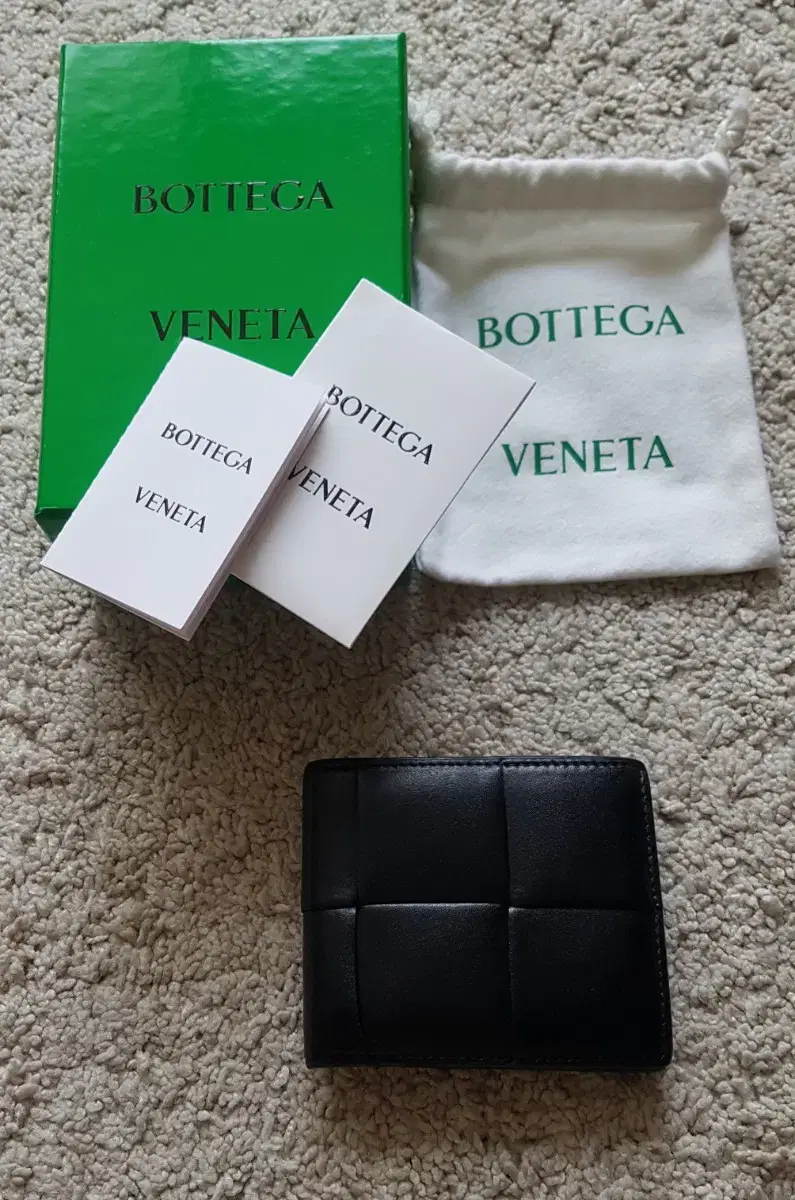 BOTTEGA VENETA 반지갑